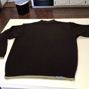 Men’s XL turtleneck sweater.